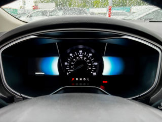 Ford Fusion фото 10