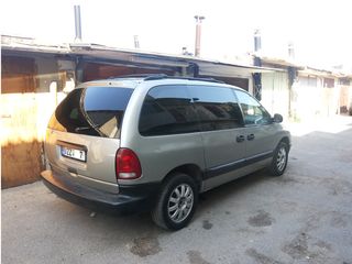 Dodge Caravan foto 3