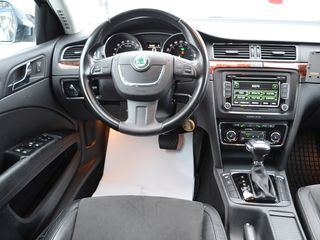 Skoda Superb foto 3