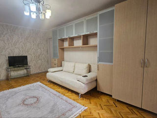 2-комн. кв., 48 м², 2/5 эт.