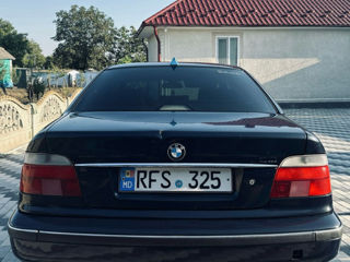 BMW 5 Series foto 4