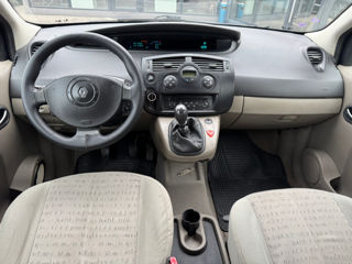 Renault Grand Scenic foto 8