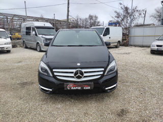 Mercedes B-Class foto 2