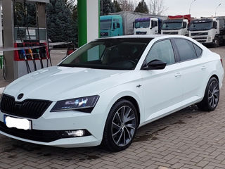 Skoda Superb foto 2