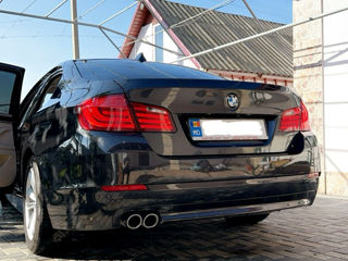 BMW 5 Series foto 4