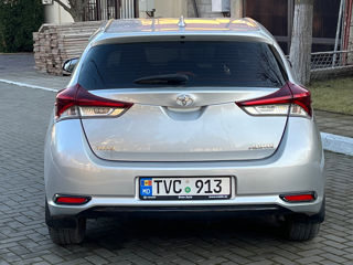 Toyota Auris foto 4