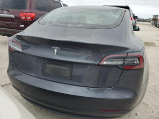 Tesla Model 3 foto 5