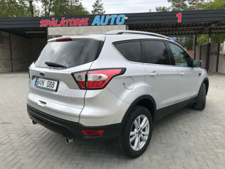 Ford Kuga foto 8