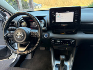 Toyota Yaris фото 15