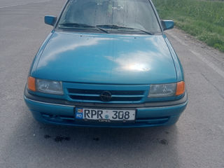 Opel Astra foto 4