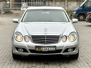 Mercedes E-Class foto 2