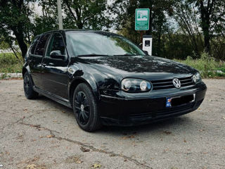 Volkswagen Golf foto 1