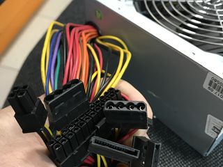 Продам хороший блок питания HPC 500W foto 3