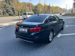 BMW 5 Series foto 5