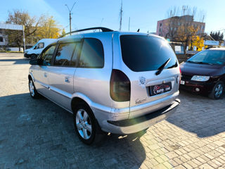 Opel Zafira foto 5