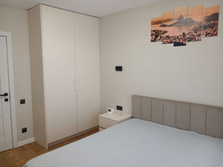 2-комн. кв., 65 м², 1/12 эт.