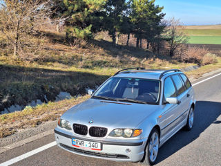 BMW 3 Series Touring foto 4