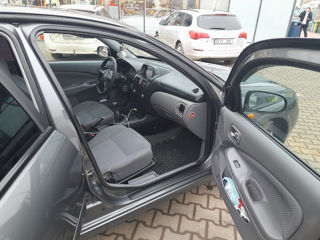 Nissan Almera foto 5