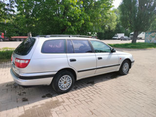 Toyota Carina foto 5