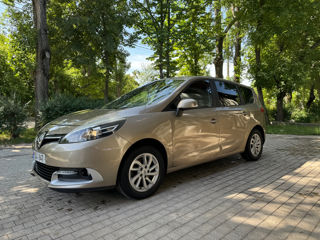 Renault Grand Scenic foto 2