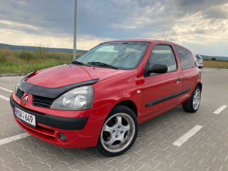 Renault Clio foto 2