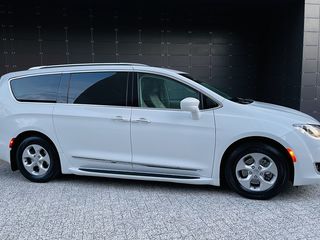 Chrysler Pacifica foto 7