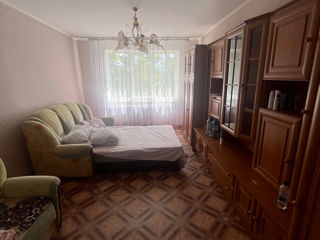 Apartament cu 2 camere, 56 m², Buiucani, Chișinău foto 1