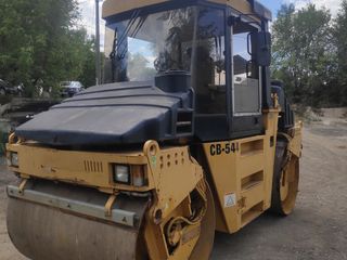 Cilindru compactor Cat (каток) foto 1