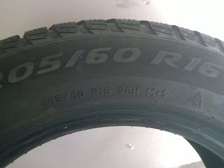 Pirelli 205/60R16 2 roti de iarna foto 4