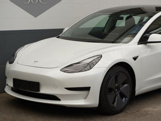 Chirie Tesla model 3. Аренда авто. foto 1