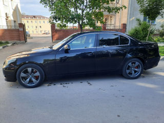 BMW 5 Series foto 6