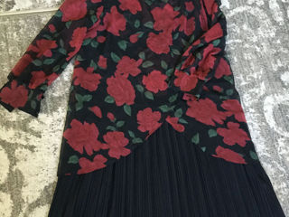 Rochie nouă foarte comodă și legeră, nu se șifonează, mărimea XL, prețul 150 lei.  Modelul dat merg