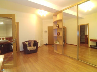 Apartament cu 2 camere, 90 m², Centru, Chișinău foto 6