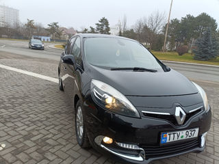 Renault Grand Scenic foto 2