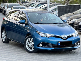 Toyota Auris foto 1