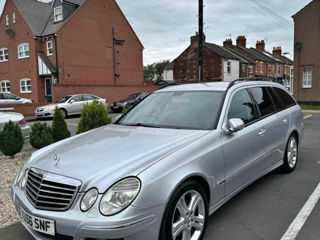 Mercedes E-Class foto 4