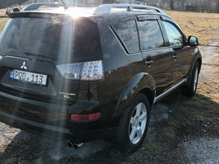 Mitsubishi Outlander foto 3