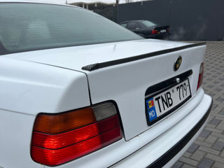 BMW 3 Series foto 7