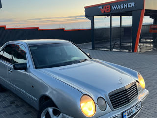 Mercedes E-Class foto 3