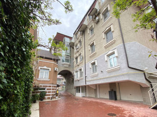 Apartament cu 5 camere sau mai multe, 195 m², Centru, Chișinău, Chișinău mun. foto 1