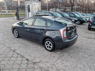 Toyota Prius foto 8