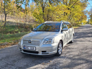 Toyota Avensis foto 5