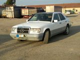 Mercedes Series (W124) foto 2