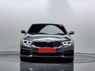 BMW 5 Series foto 3