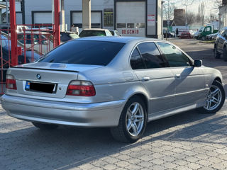 BMW 5 Series foto 3