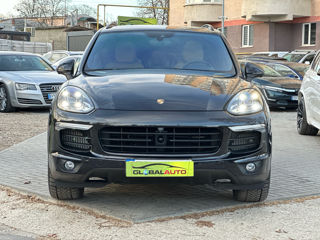 Porsche Cayenne foto 2