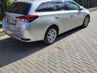 Toyota Auris foto 2