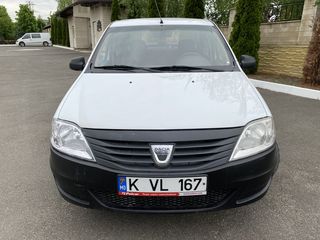 Dacia Logan foto 1