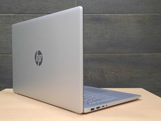 HP FullHD 17.3 (1920 x 1080), IPS - Core i5-1135G7 - 8 GB RAM - 1TB HDD +SSD Intel Optane foto 7