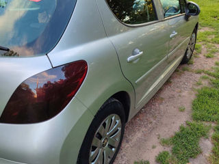 Peugeot 207 foto 4